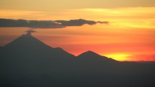 Nicaragua: <b>Volcanoes everywhere!</b>
